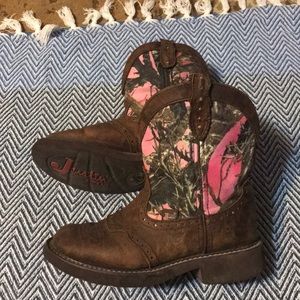Women’s Justin leather “gypsy” boots